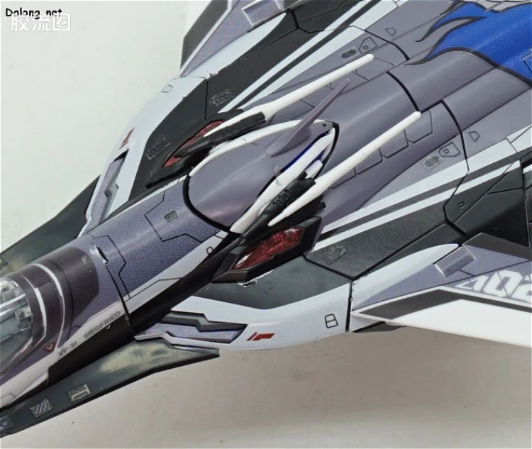 万代超时空要塞系列拼装模型 1比72 VF-31F 齐格菲里德(梅萨·伊雷菲尔特机） - 图片