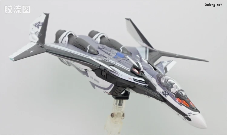 万代超时空要塞系列拼装模型 1比72 VF-31F 齐格菲里德(梅萨·伊雷菲尔特机） - 图片