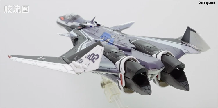 万代超时空要塞系列拼装模型 1比72 VF-31F 齐格菲里德(梅萨·伊雷菲尔特机） - 图片