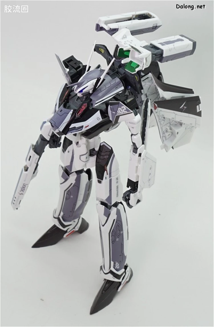 万代超时空要塞系列拼装模型 1比72 VF-31F 齐格菲里德(梅萨·伊雷菲尔特机） - 图片