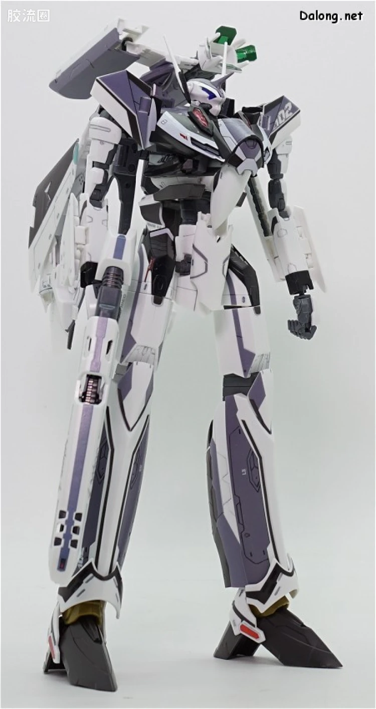 万代超时空要塞系列拼装模型 1比72 VF-31F 齐格菲里德(梅萨·伊雷菲尔特机） - 图片