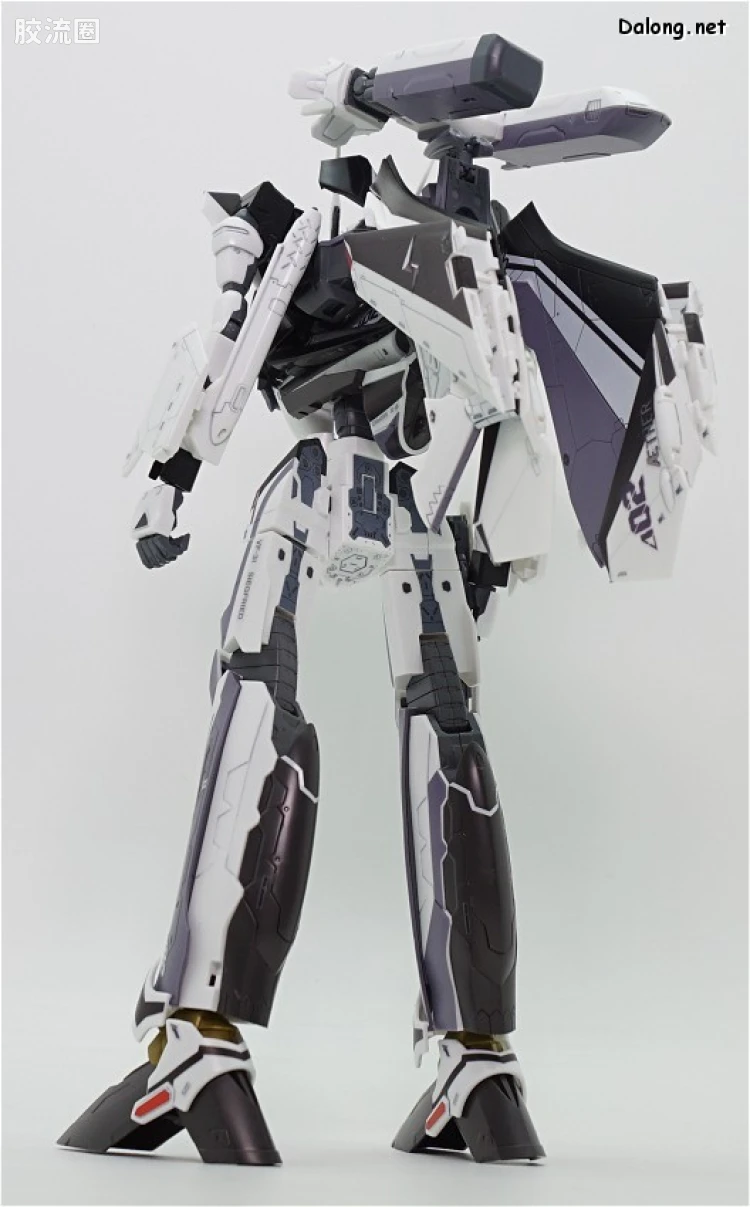 万代超时空要塞系列拼装模型 1比72 VF-31F 齐格菲里德(梅萨·伊雷菲尔特机） - 图片