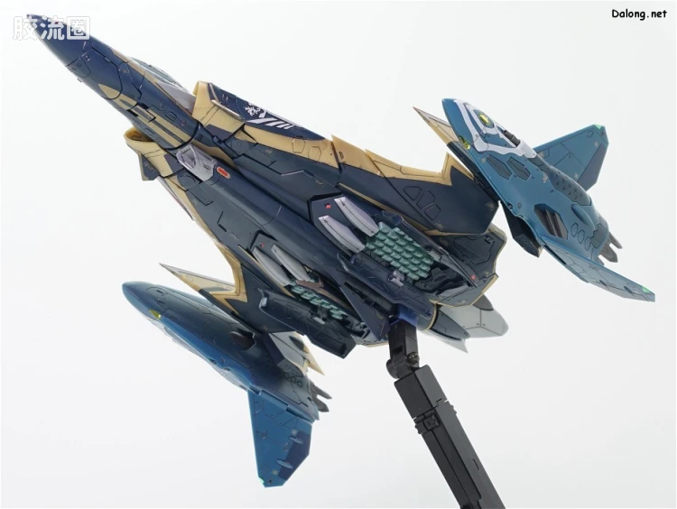 万代超时空要塞系列拼装模型 1比72 Sv-262Hs 龙III(奇斯机) 对应Lil Draken & 脚部Missile Pod - 图片