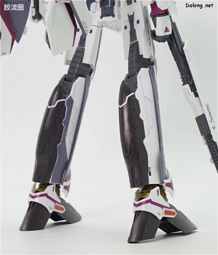 万代超时空要塞系列拼装模型 1比72 VF-31C 齐格菲里德(米拉洁机) - 图片