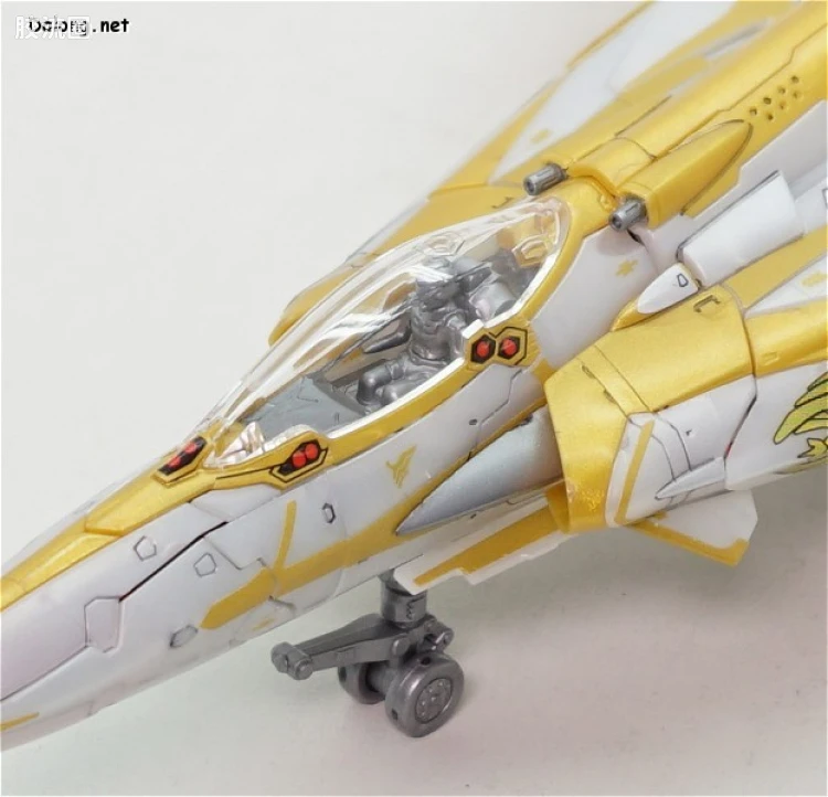 万代超时空要塞系列拼装模型 1比72 Sv-262Hs龙III (罗伊德机) デカルチャーVer. - 图片