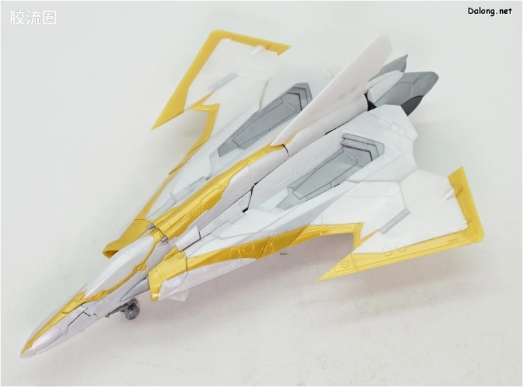 万代超时空要塞系列拼装模型 1比72 Sv-262Hs龙III (罗伊德机) デカルチャーVer. - 图片