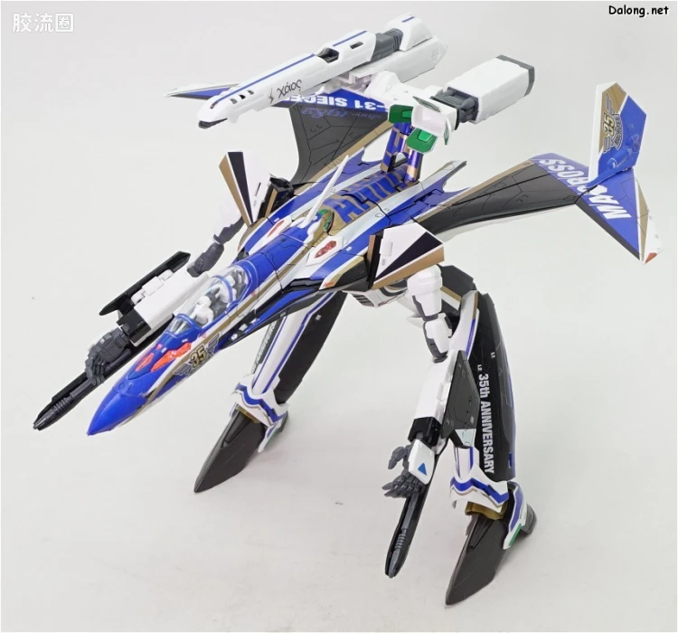 万代超时空要塞系列拼装模型 1比72 VF-31J 35周年涂装版 - 图片