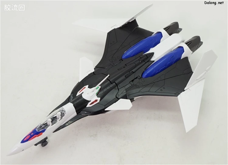 万代超时空要塞系列拼装模型 1比72 VF-31J 35周年涂装版 - 图片