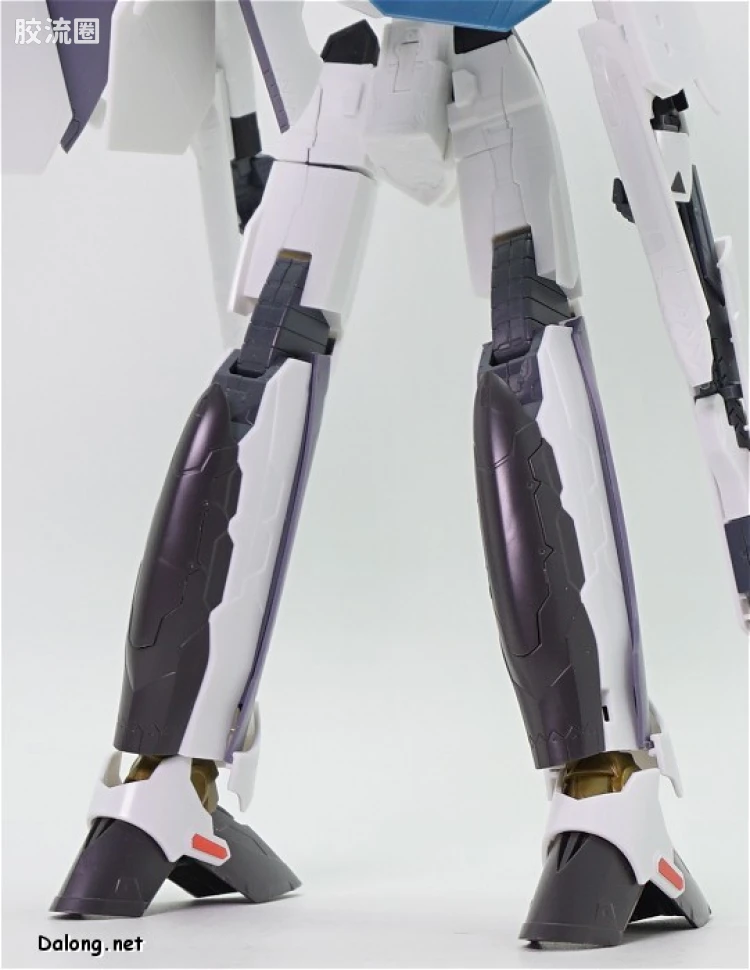 万代超时空要塞系列拼装模型 1比72 VF-31F 齐格飞/Lil Draken装备(疾风·因梅尔曼机) - 图片
