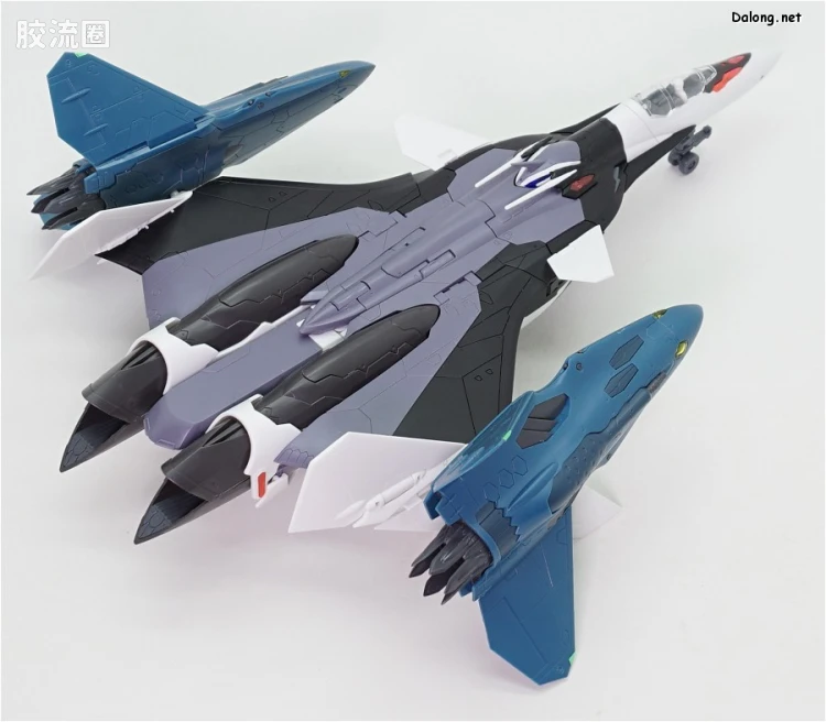 万代超时空要塞系列拼装模型 1比72 VF-31F 齐格飞/Lil Draken装备(疾风·因梅尔曼机) - 图片