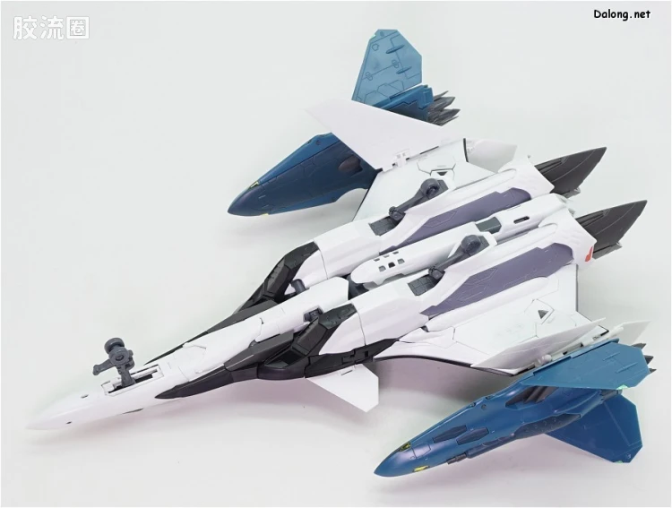 万代超时空要塞系列拼装模型 1比72 VF-31F 齐格飞/Lil Draken装备(疾风·因梅尔曼机) - 图片