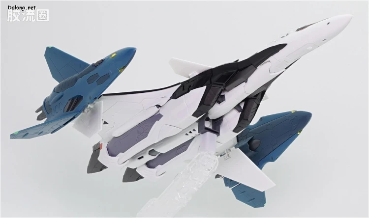 万代超时空要塞系列拼装模型 1比72 VF-31F 齐格飞/Lil Draken装备(疾风·因梅尔曼机) - 图片