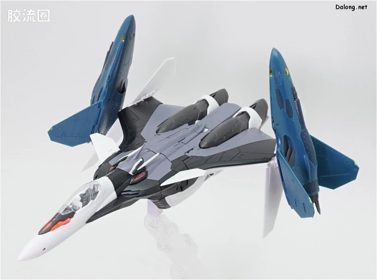 万代超时空要塞系列拼装模型 1比72 VF-31F 齐格飞/Lil Draken装备(疾风·因梅尔曼机) - 图片