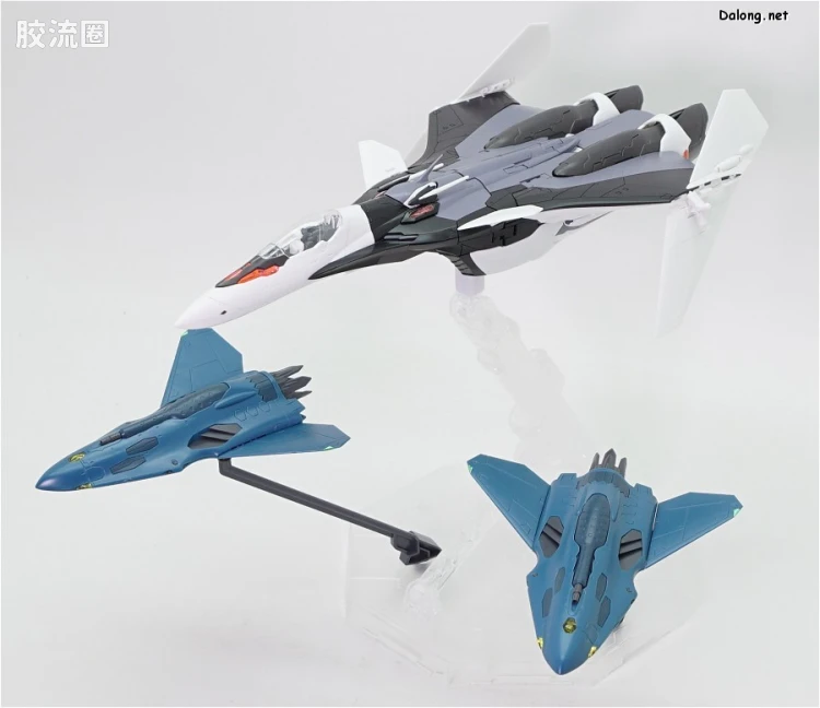 万代超时空要塞系列拼装模型 1比72 VF-31F 齐格飞/Lil Draken装备(疾风·因梅尔曼机) - 图片