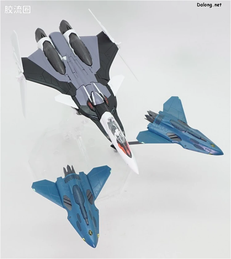 万代超时空要塞系列拼装模型 1比72 VF-31F 齐格飞/Lil Draken装备(疾风·因梅尔曼机) - 图片