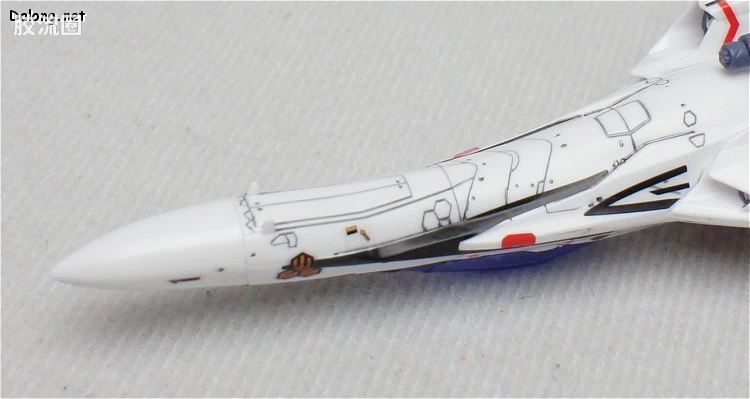 万代超时空要塞系列拼装模型 1比100不可变形 VF-25F 早已女机 - 图片