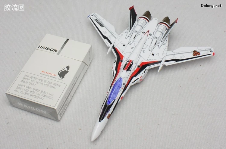 万代超时空要塞系列拼装模型 1比100不可变形 VF-25F 早已女机 - 图片