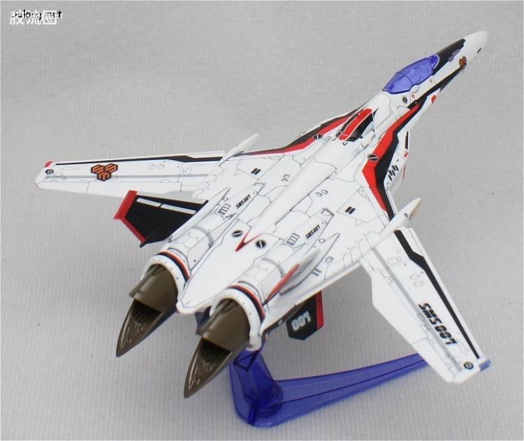 万代超时空要塞系列拼装模型 1比100不可变形 VF-25F 早已女机 - 图片