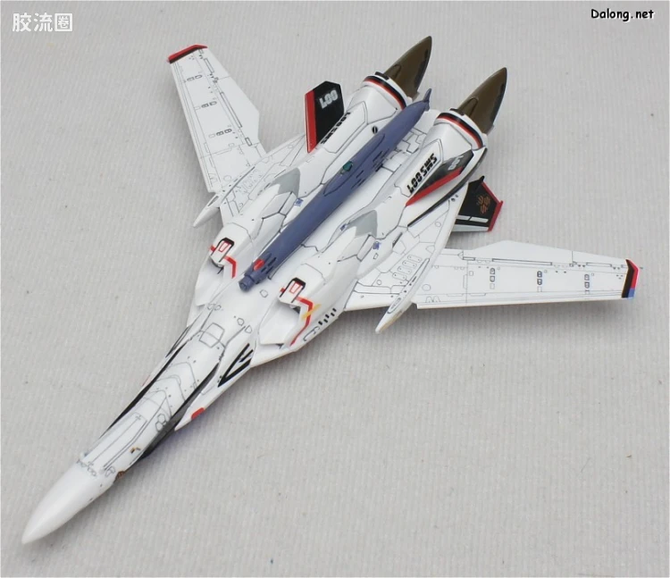 万代超时空要塞系列拼装模型 1比100不可变形 VF-25F 早已女机 - 图片