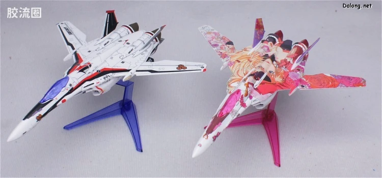 万代超时空要塞系列拼装模型 1比100不可变形 VF-25 雪露痛机 - 图片