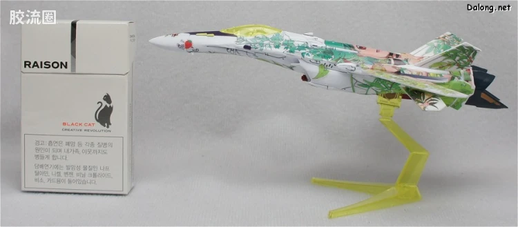 万代超时空要塞系列拼装模型 1比100不可变形 VF-25 兰花李痛机 - 图片