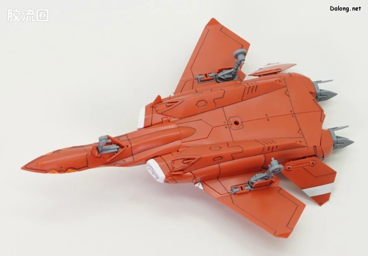 万代超时空要塞系列拼装模型 HG 1/100系列 雨燕II(米莉亚·法莉娜·吉纳斯机) - 图片