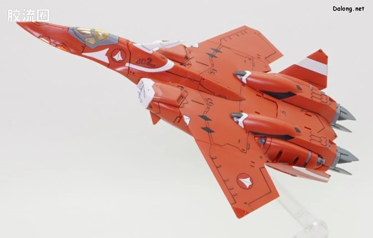 万代超时空要塞系列拼装模型 HG 1/100系列 雨燕II(米莉亚·法莉娜·吉纳斯机) - 图片