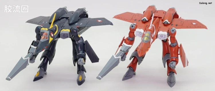 万代超时空要塞系列拼装模型 HG 1/100系列 雨燕II(米莉亚·法莉娜·吉纳斯机) - 图片