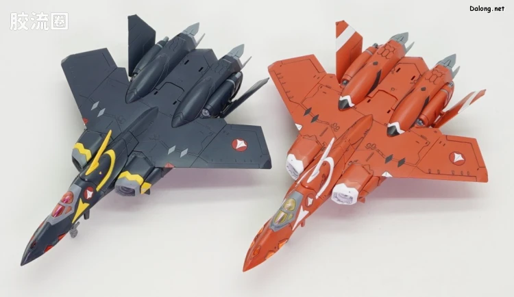 万代超时空要塞系列拼装模型 HG 1/100系列 雨燕II(米莉亚·法莉娜·吉纳斯机) - 图片