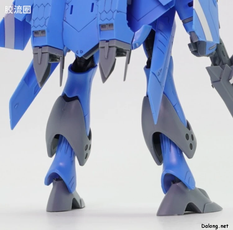 万代超时空要塞系列拼装模型 HG 1/100系列 雨燕II(麦克斯米利安·吉纳斯机) - 图片