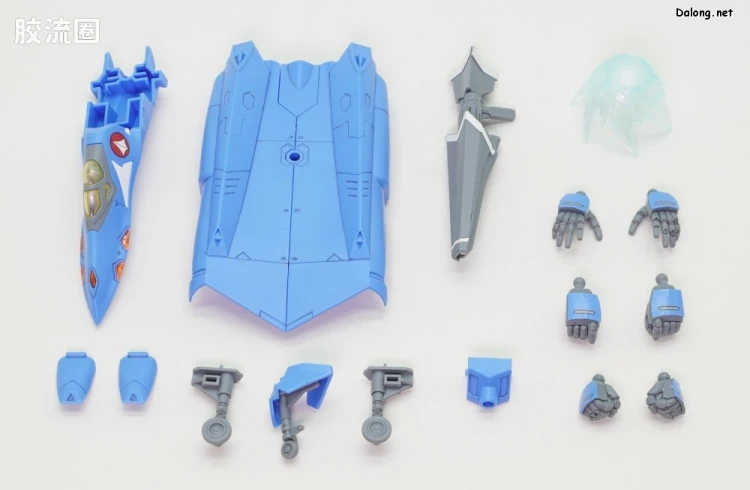 万代超时空要塞系列拼装模型 HG 1/100系列 雨燕II(麦克斯米利安·吉纳斯机) - 图片