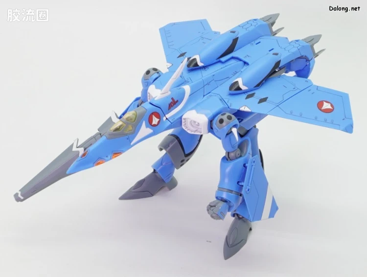 万代超时空要塞系列拼装模型 HG 1/100系列 雨燕II(麦克斯米利安·吉纳斯机) - 图片