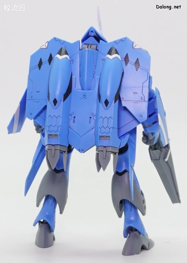 万代超时空要塞系列拼装模型 HG 1/100系列 雨燕II(麦克斯米利安·吉纳斯机) - 图片