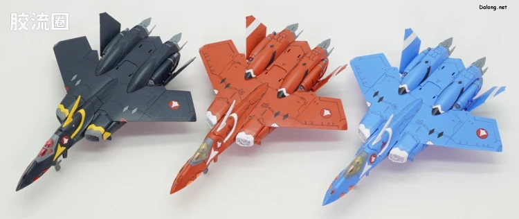 万代超时空要塞系列拼装模型 HG 1/100系列 雨燕II(麦克斯米利安·吉纳斯机) - 图片