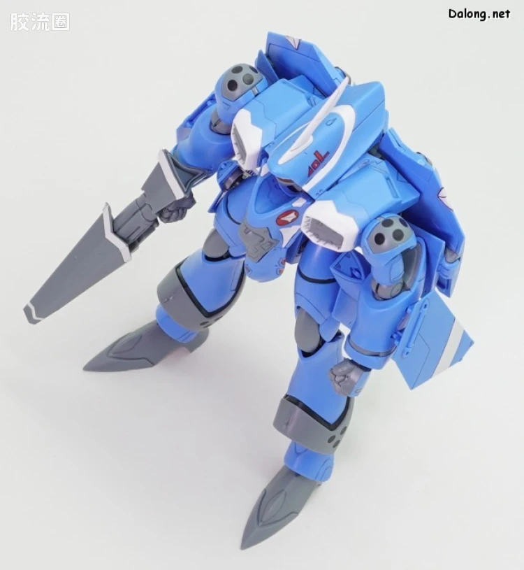 万代超时空要塞系列拼装模型 HG 1/100系列 雨燕II(麦克斯米利安·吉纳斯机) - 图片