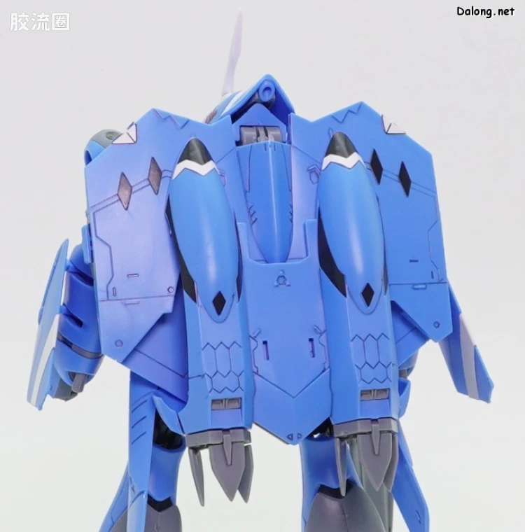 万代超时空要塞系列拼装模型 HG 1/100系列 雨燕II(麦克斯米利安·吉纳斯机) - 图片