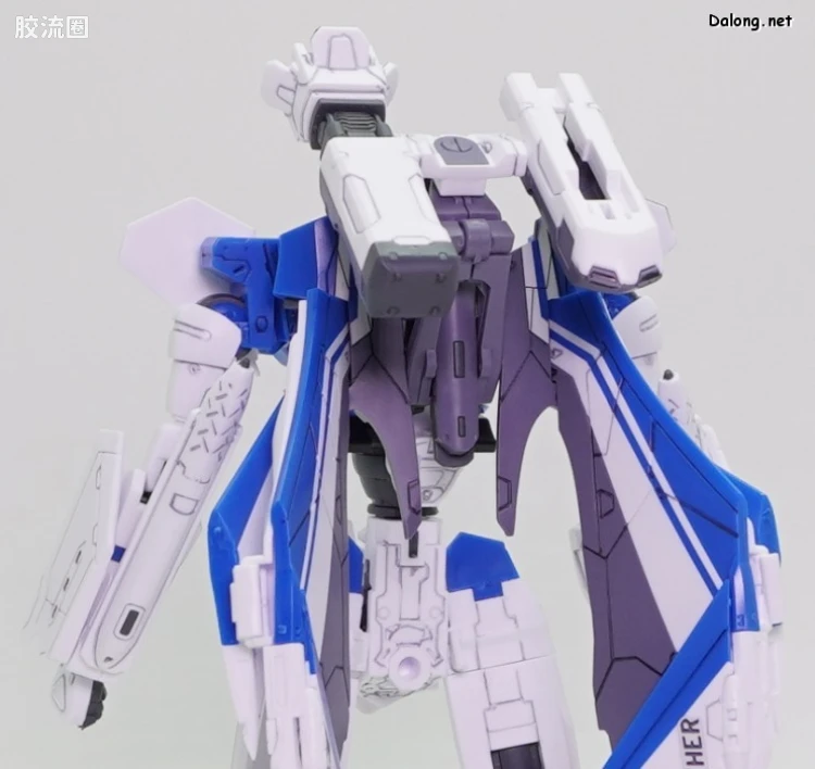 万代超时空要塞系列拼装模型 HG 1/100系列 VF-31J 齐格飞(疾风·因梅尔曼机) - 图片
