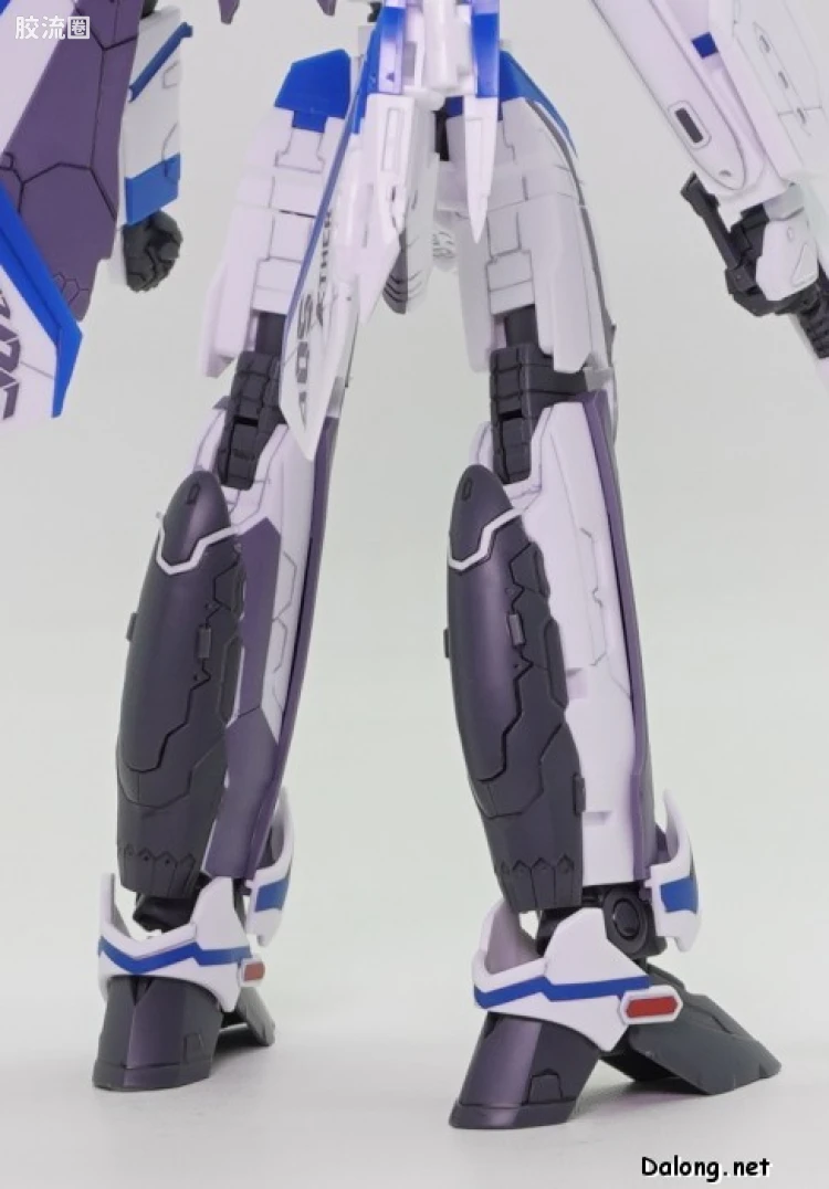 万代超时空要塞系列拼装模型 HG 1/100系列 VF-31J 齐格飞(疾风·因梅尔曼机) - 图片