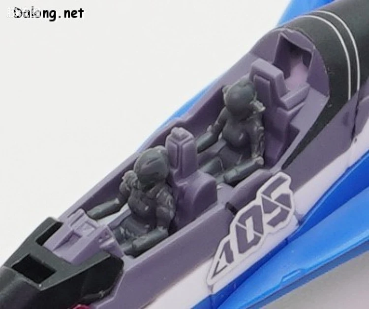 万代超时空要塞系列拼装模型 HG 1/100系列 VF-31J 齐格飞(疾风·因梅尔曼机) - 图片