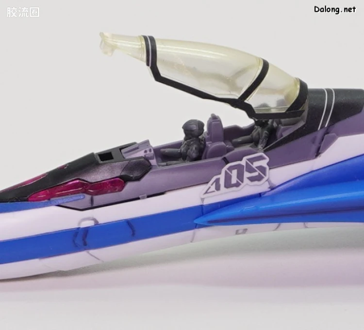 万代超时空要塞系列拼装模型 HG 1/100系列 VF-31J 齐格飞(疾风·因梅尔曼机) - 图片