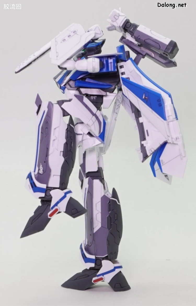 万代超时空要塞系列拼装模型 HG 1/100系列 VF-31J 齐格飞(疾风·因梅尔曼机) - 图片