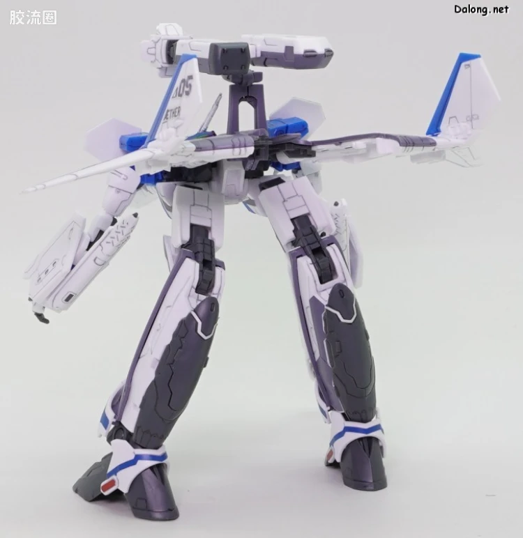 万代超时空要塞系列拼装模型 HG 1/100系列 VF-31J 齐格飞(疾风·因梅尔曼机) - 图片