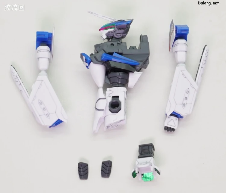 万代超时空要塞系列拼装模型 HG 1/100系列 VF-31J 齐格飞(疾风·因梅尔曼机) - 图片