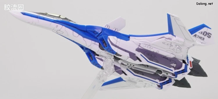 万代超时空要塞系列拼装模型 HG 1/100系列 VF-31J 齐格飞(疾风·因梅尔曼机) - 图片