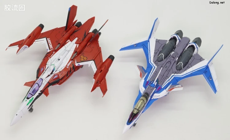 万代超时空要塞系列拼装模型 HG 1/100系列 VF-31J 齐格飞(疾风·因梅尔曼机) - 图片