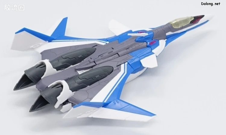 万代超时空要塞系列拼装模型 HG 1/100系列 VF-31J 齐格飞(疾风·因梅尔曼机) - 图片