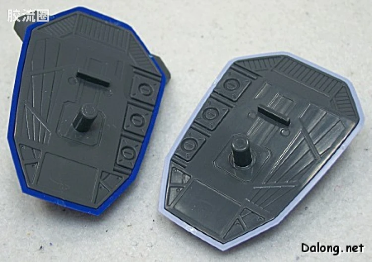 万代综合拼装模型系列 R3 <苍之流星SPT雷兹纳> SPT-LZ-00X 雷兹纳 - 图片