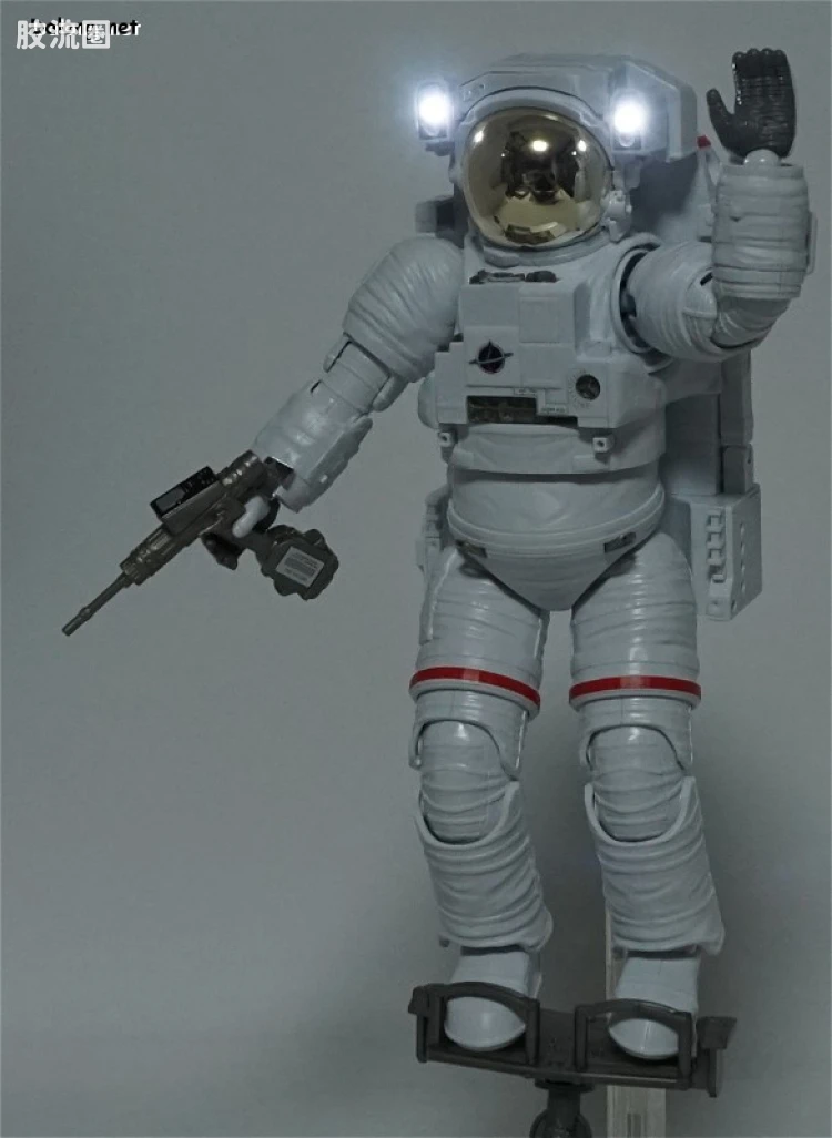 万代综合拼装模型系列 其他 ISS 船外活动用宇宙服 - 图片