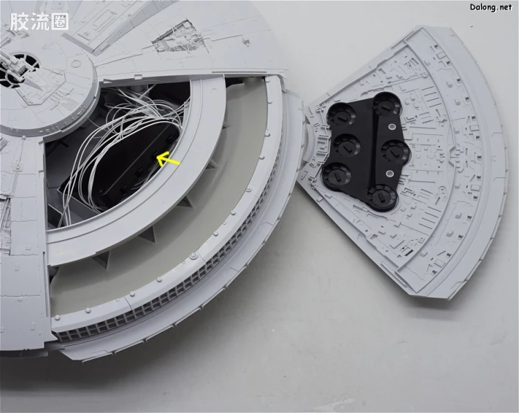 万代 星球大战系列拼装模型 载具系列 1/72 千年隼 - 图片