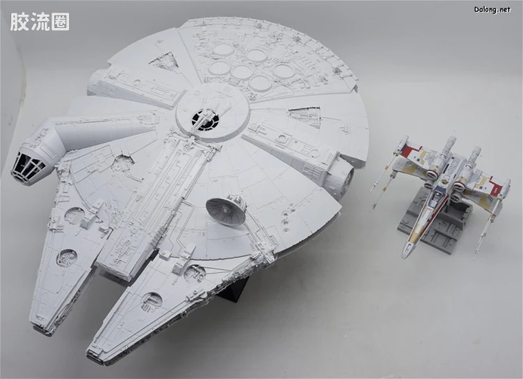 万代 星球大战系列拼装模型 载具系列 1/72 千年隼 - 图片